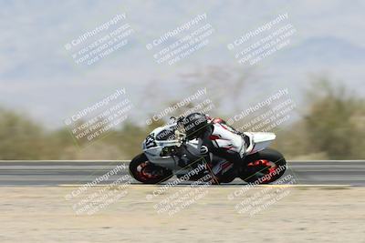 media/Apr-20-2025-CVMA (Sun) [[39090e8767]]/Race 9-Formula LW Twins Shootout/